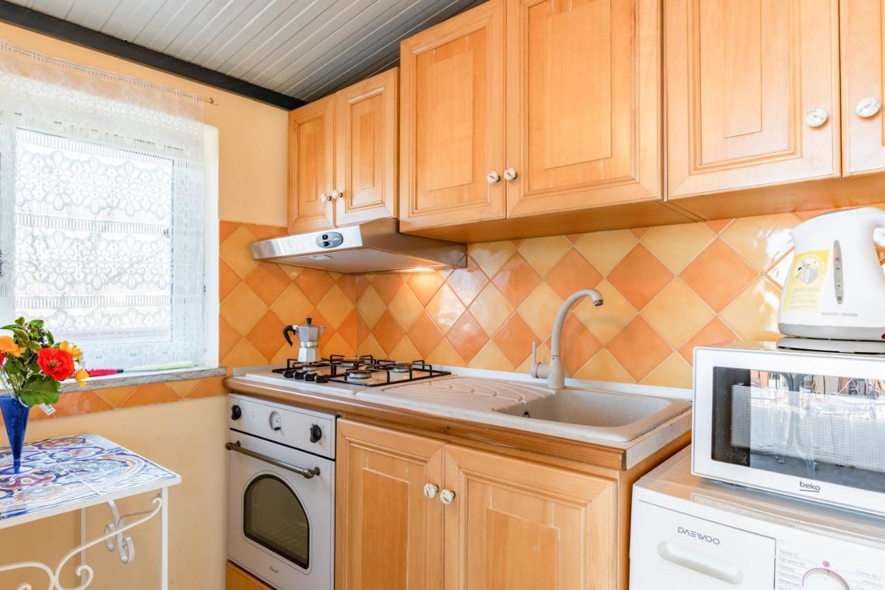 Giardini Naxos Apartment With Terrace Near The Sea Bagian luar foto
