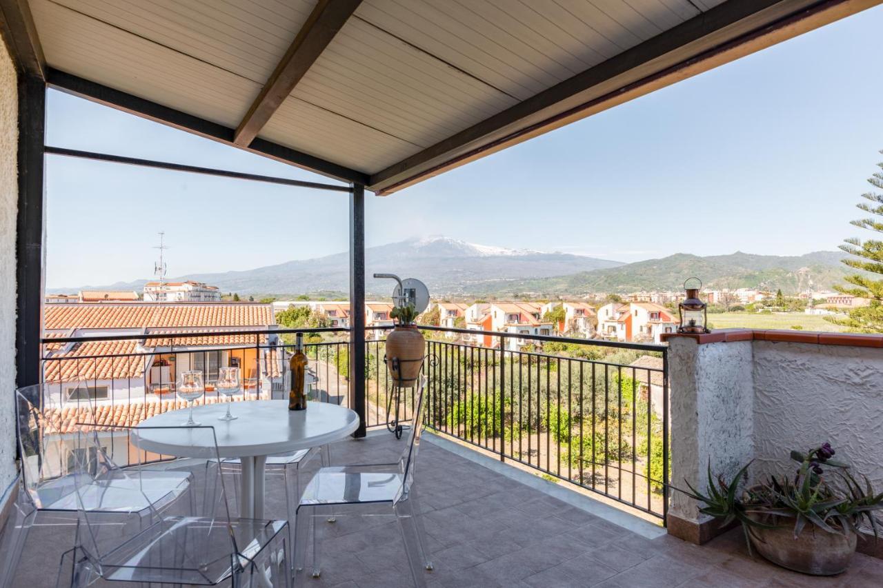 Giardini Naxos Apartment With Terrace Near The Sea Bagian luar foto