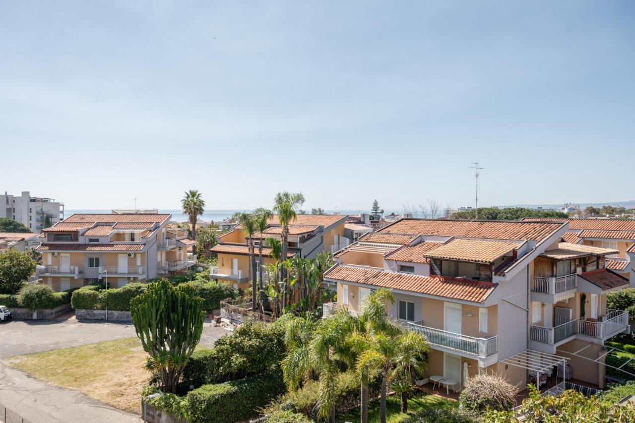 Giardini Naxos Apartment With Terrace Near The Sea Bagian luar foto